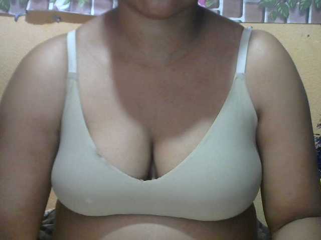 Sandiesexy live cam on BongaCams