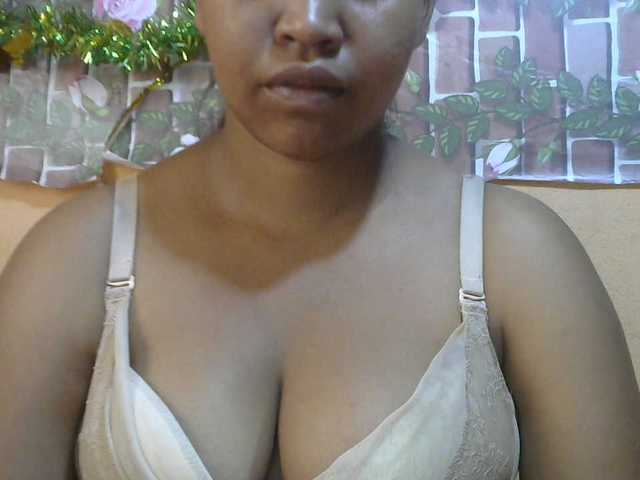 Sandiesexy live cam on BongaCams