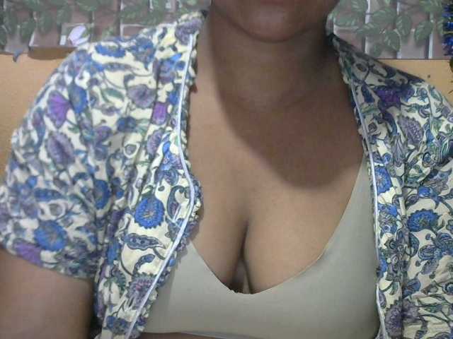 Sandiesexy live cam on BongaCams