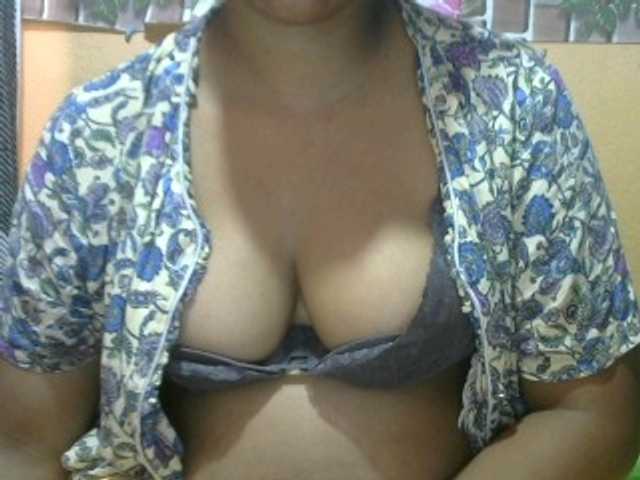 Sandiesexy live cam on BongaCams