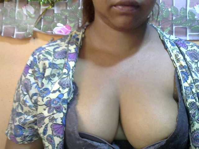 Sandiesexy live cam on BongaCams