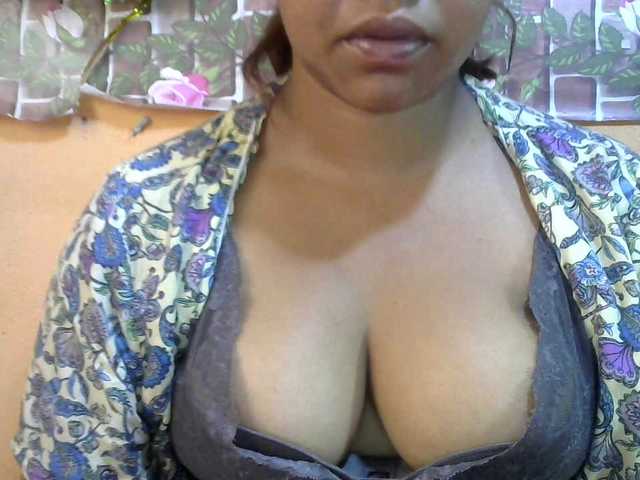 Sandiesexy live cam on BongaCams