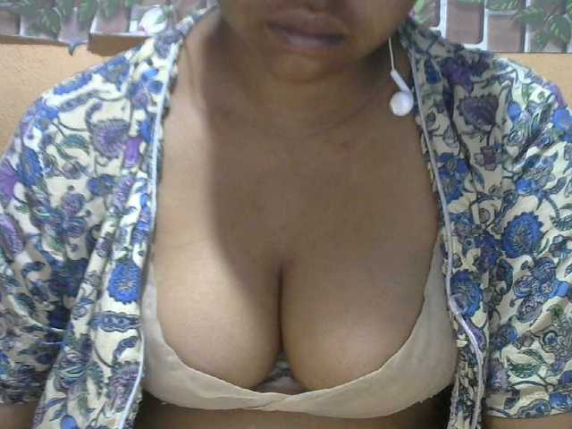 Sandiesexy live cam on BongaCams