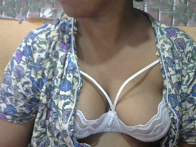 Sandiesexy live cam on BongaCams