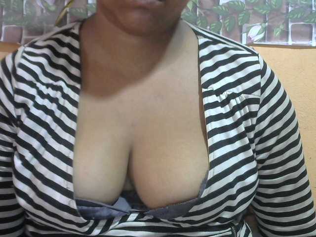 Sandiesexy live cam on BongaCams