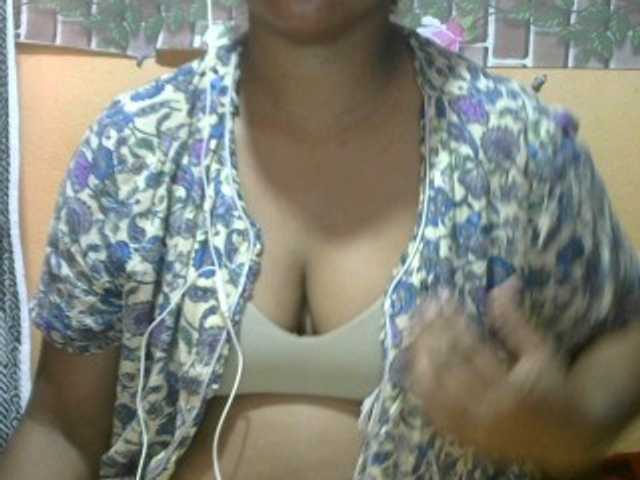Sandiesexy live cam on BongaCams