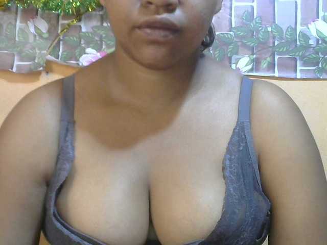 Sandiesexy live cam on BongaCams