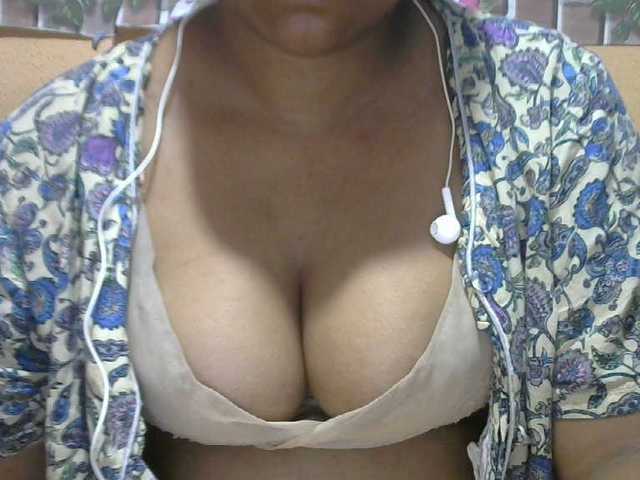 Sandiesexy live cam on BongaCams