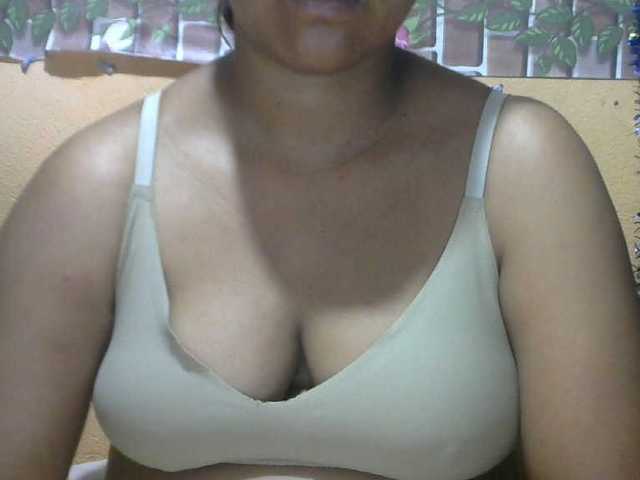 Sandiesexy live cam on BongaCams