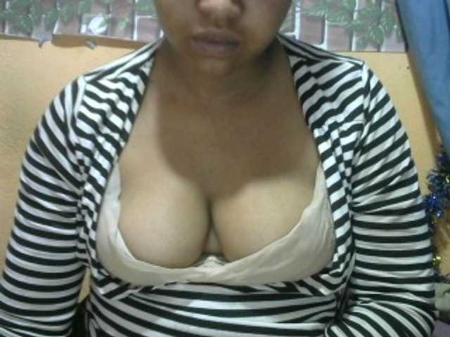 Sandiesexy live cam on BongaCams