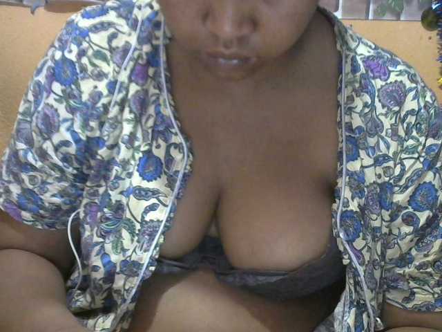 Sandiesexy live cam on BongaCams