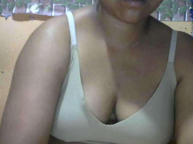 Sandiesexy live cam on BongaCams