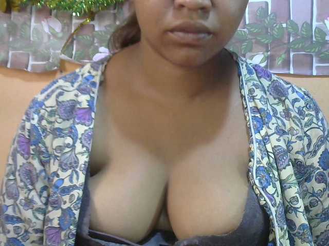 Sandiesexy live cam on BongaCams