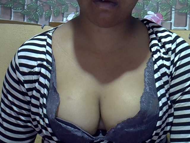 Sandiesexy live cam on BongaCams