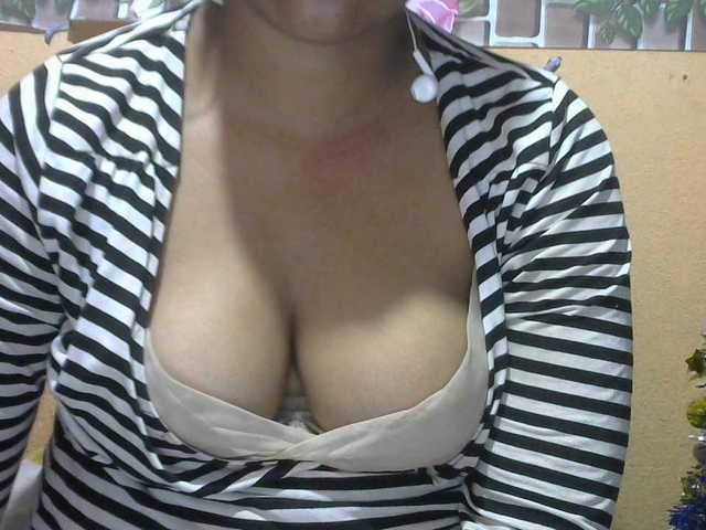 Sandiesexy live cam on BongaCams