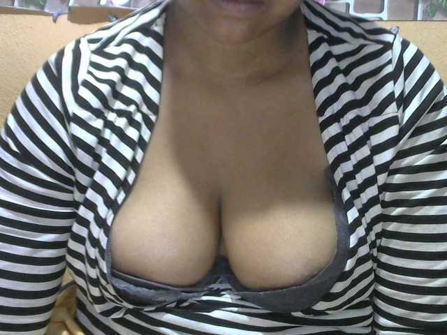 Sandiesexy live cam on BongaCams