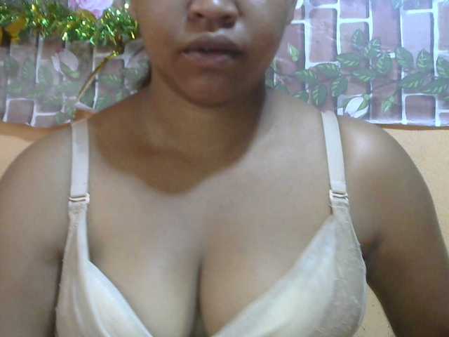 Sandiesexy live cam on BongaCams