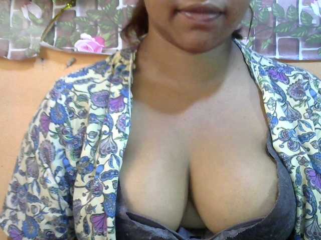 Sandiesexy live cam on BongaCams
