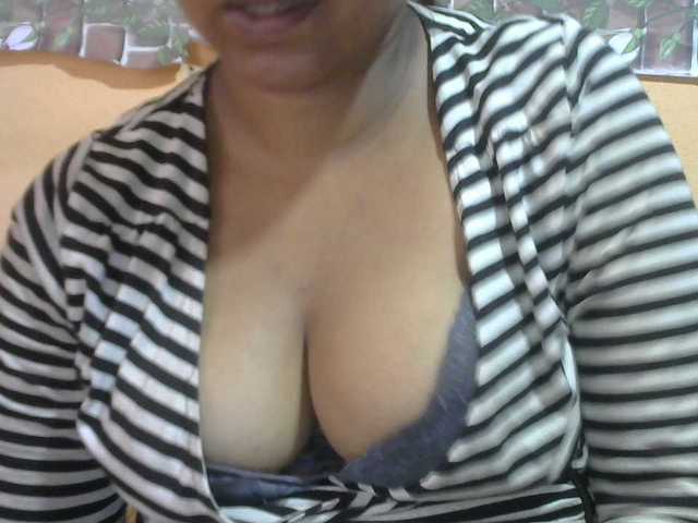 Sandiesexy live cam on BongaCams