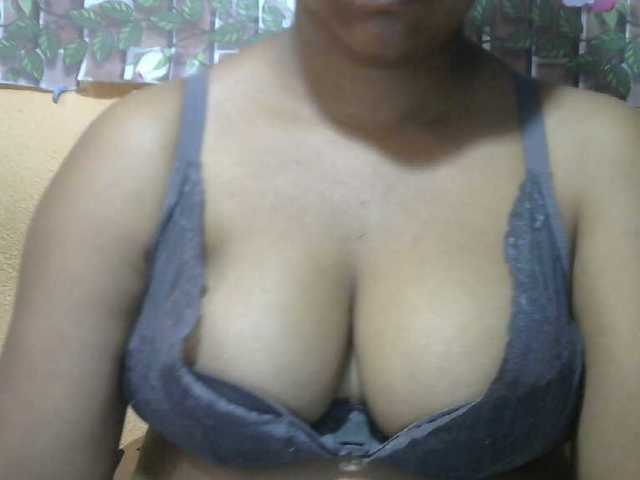 Sandiesexy live cam on BongaCams