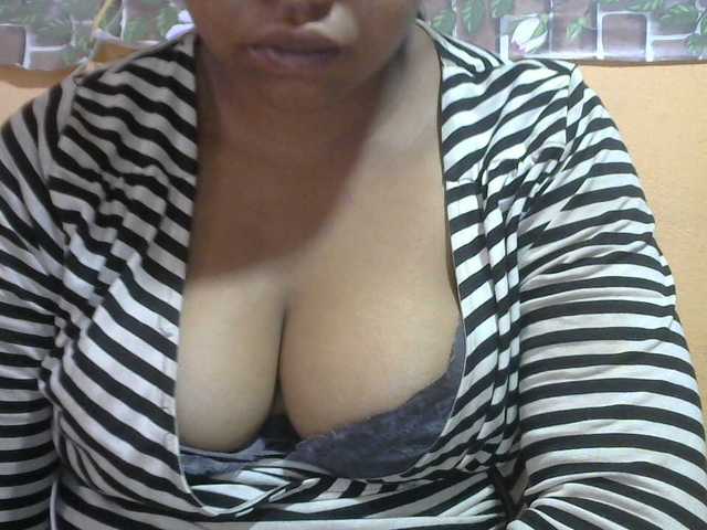Sandiesexy live cam on BongaCams