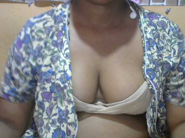 Sandiesexy live cam on BongaCams