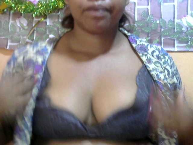 Sandiesexy live cam on BongaCams