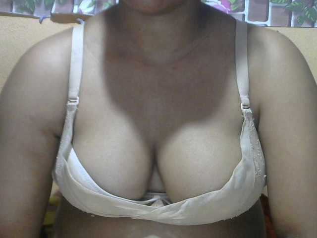 Sandiesexy live cam on BongaCams