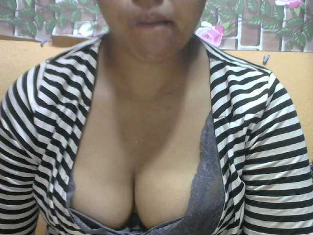 Sandiesexy live cam on BongaCams
