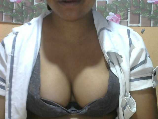 Sandiesexy live cam on BongaCams