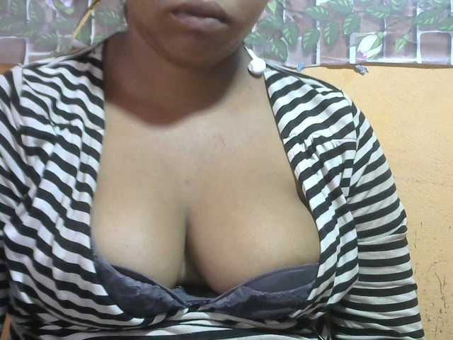 Sandiesexy live cam on BongaCams