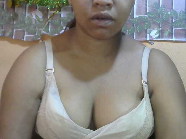 Sandiesexy live cam on BongaCams