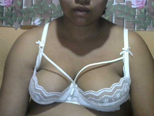 Sandiesexy live cam on BongaCams