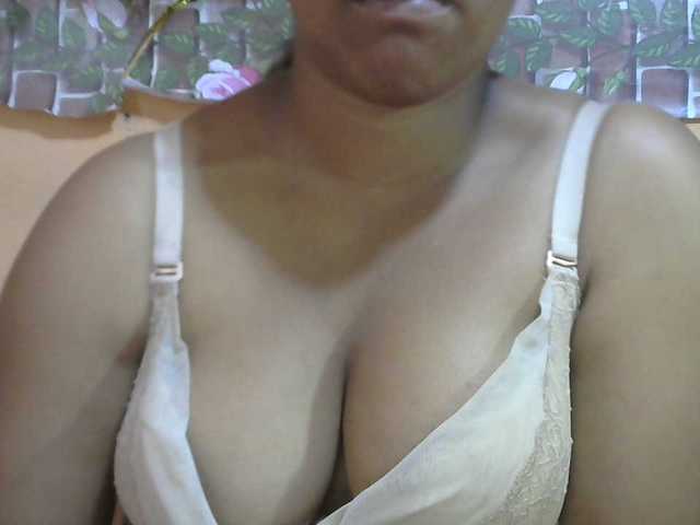 Sandiesexy live cam on BongaCams