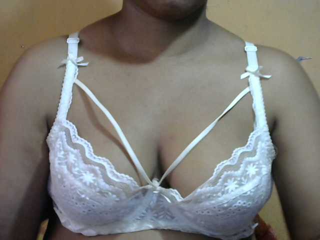Sandiesexy live cam on BongaCams