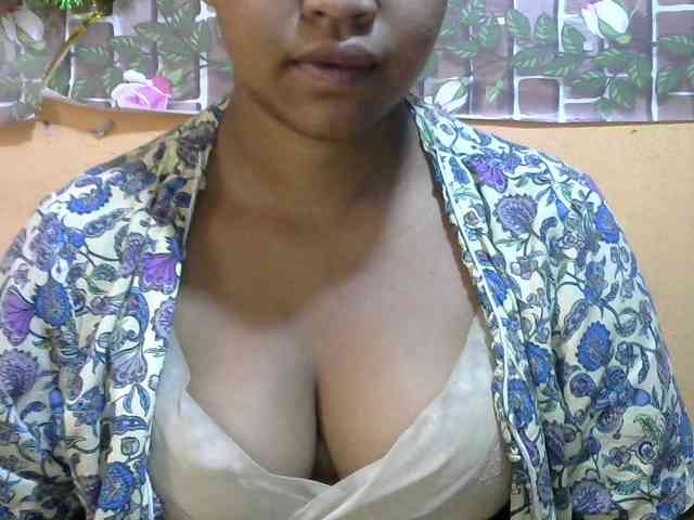 Model: Sandiesexy