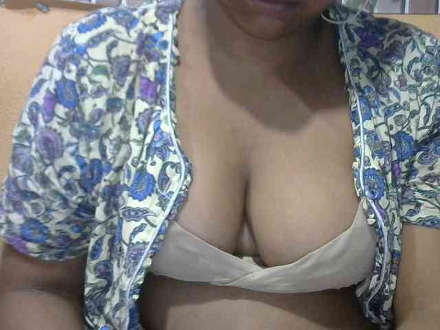 Model: Sandiesexy