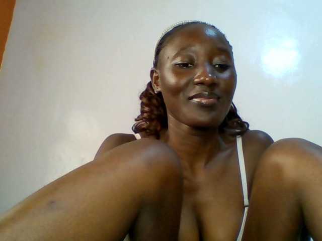 SexyLucia5 live cam on BongaCams