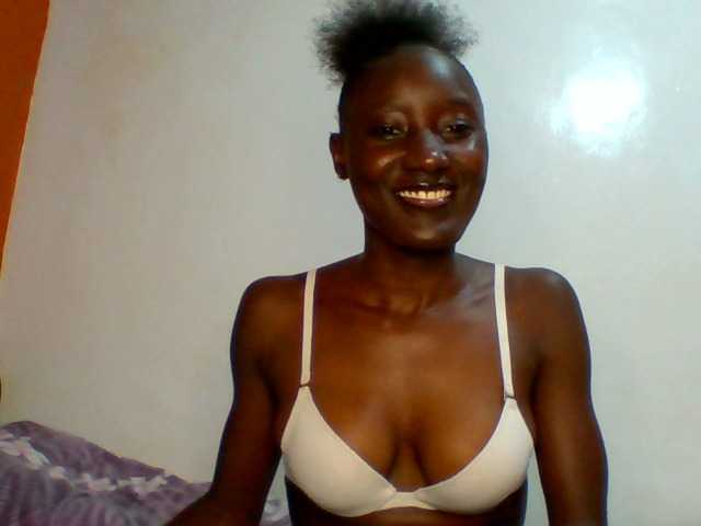 SexyLucia5 live cam on BongaCams