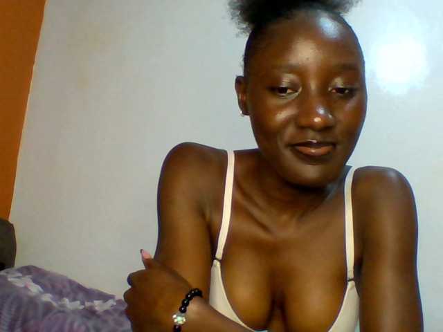 SexyLucia5 live cam on BongaCams