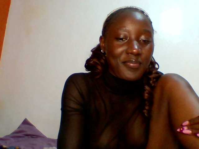 SexyLucia5 live cam on BongaCams