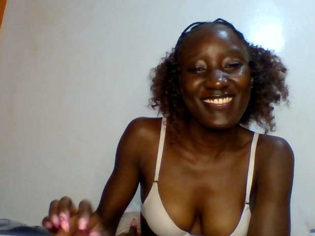 SexyLucia5 live cam on BongaCams