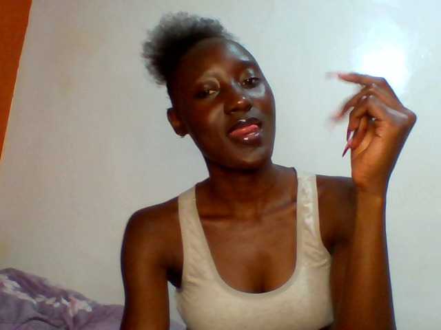SexyLucia5 live cam on BongaCams