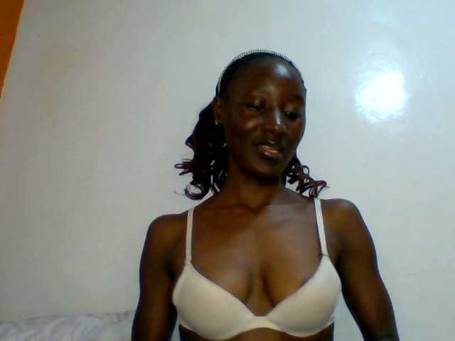 SexyLucia5 live cam on BongaCams