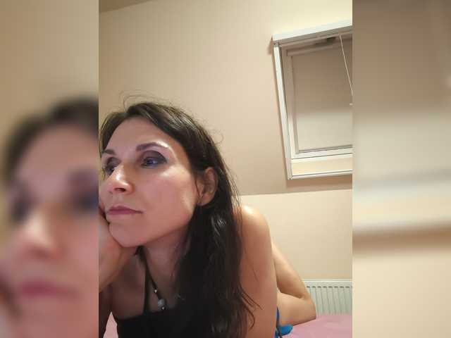 SEXYQUEEN55 live cam on BongaCams