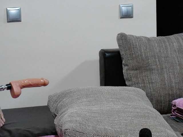 SEXYQUEEN55 live webcam show