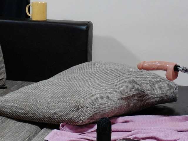 SEXYQUEEN55 live cam on BongaCams