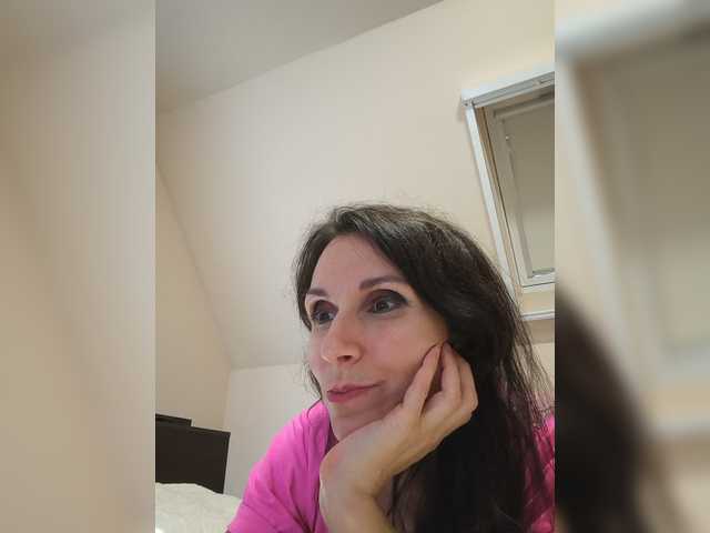 SEXYQUEEN55 live cam on BongaCams