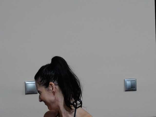 SEXYQUEEN55 live cam on BongaCams