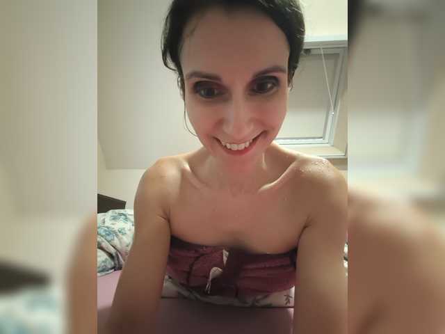 SEXYQUEEN55 live cam on BongaCams